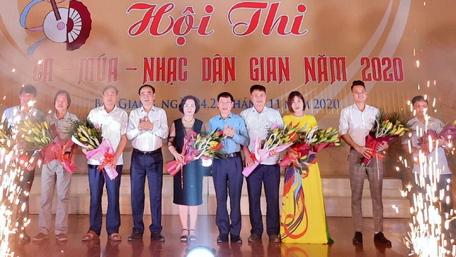 Bắc Giang: Gần 400 diễn viên, nghệ nhân tham gia Hội thi ca-múa-nhạc dân gian - Ảnh 1.