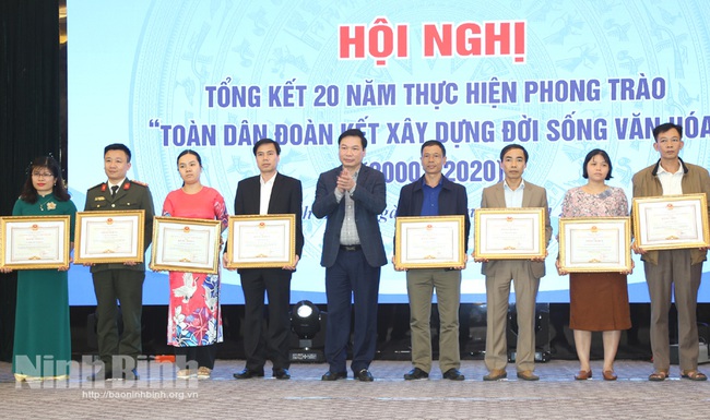 Ninh Bình: Tổng kết 20 năm thực hiện phong trào Toàn dân đoàn kết xây dựng đời sống văn hóa - Ảnh 1.