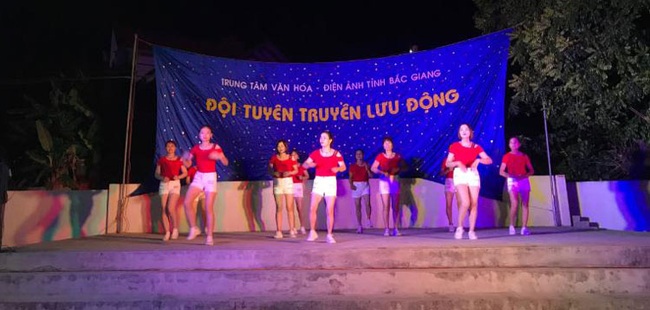 Nâng cao chất lượng hoạt động của Đội tuyên truyền lưu động tỉnh Bắc Giang trong thời kỳ mới - Ảnh 2.