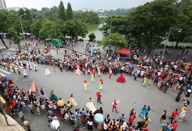 Rà soát bổ sung, hoàn thiện quy hoạch lễ hội trên toàn thành phố Hà Nội - Ảnh 1.