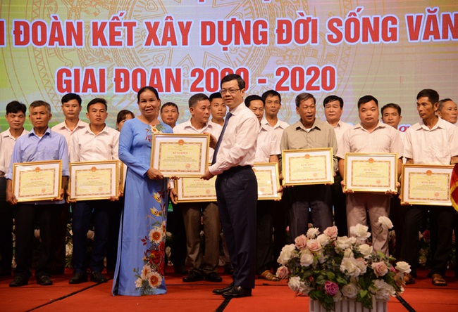 Tuyên Quang tổng kết 20 năm thực hiện phong trào “Toàn dân đoàn kết xây dựng đời sống văn hóa” - Ảnh 2.