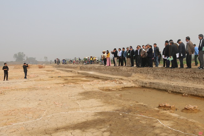 Thanh Hóa: Nhiều phát hiện quan trọng từ việc khai quật khảo cổ di tích Thành Nhà Hồ - Ảnh 1.
