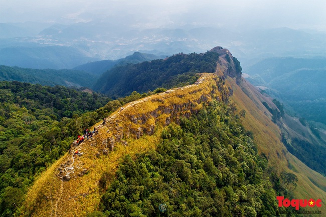 Ngắm núi Cha Lạng Sơn, đỉnh  &quot;Everest&quot; của Xứ Lạng  - Ảnh 2.