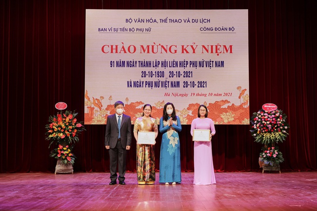 Bộ VHTTDL tổ chức gặp mặt kỷ niệm 91 năm ngày thành lập Hội Liên hiệp phụ nữ Việt Nam - Ảnh 5.