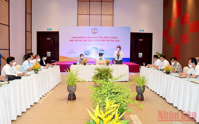 Bình Thuận tìm giải pháp tháo gỡ khó khăn, phục hồi du lịch - Ảnh 1.