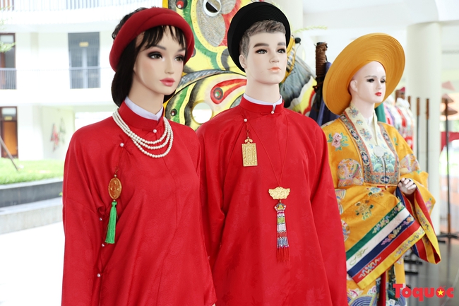 Khai mạc 2 triển lãm quảng bá hình ảnh Huế tại Liên hoan phim Việt Nam lần thứ XXII - Ảnh 6.