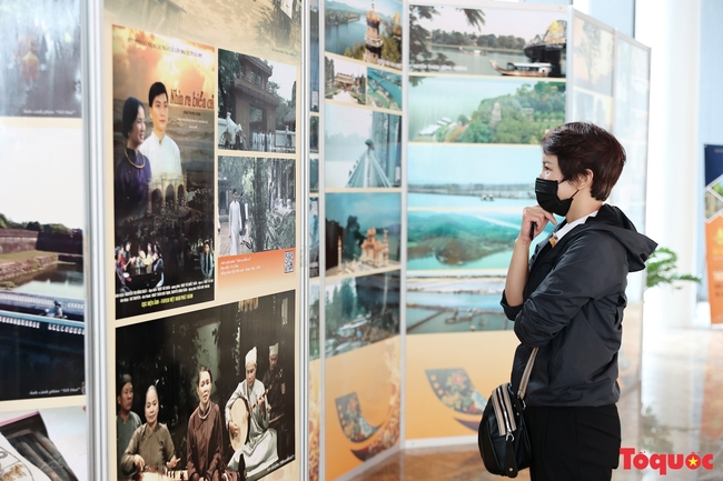 Khai mạc 2 triển lãm quảng bá hình ảnh Huế tại Liên hoan phim Việt Nam lần thứ XXII - Ảnh 9.