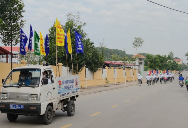 Lễ ra quân tuyên truyền hưởng ứng Tháng hành động vì môi trường tại các điểm di tích, du lịch trên địa bàn tỉnh Bắc Ninh - Ảnh 3.
