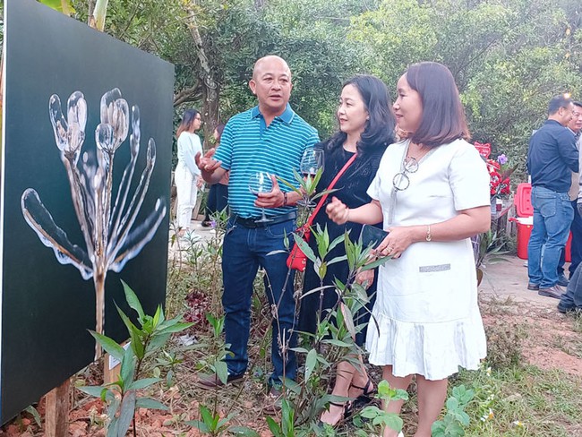 &quot;Đà Lạt - Nơi tao ngộ&quot; - cuộc gặp gỡ của nghệ sĩ nhiếp ảnh ba miền Bắc - Trung - Nam - Ảnh 1.