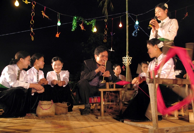 Văn hóa làng bản trong xây dựng nông thôn mới gắn với phát triển du lịch - hướng đi mới ở Yên Bái - Ảnh 1.