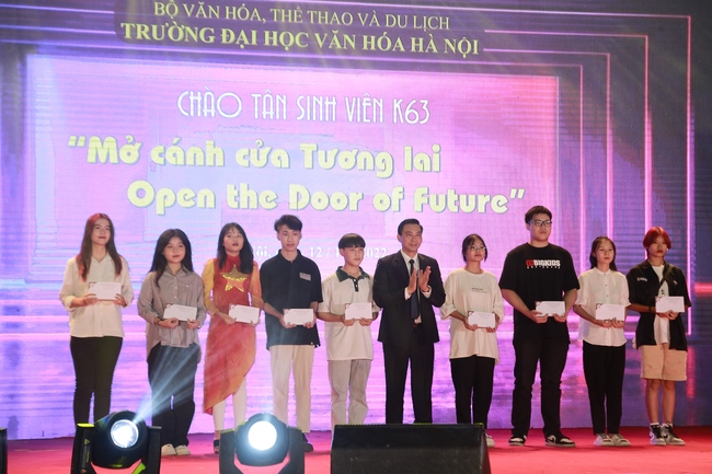Trường Đại học Văn hóa Hà Nội tổ chức Gala Chào tân sinh viên K63 - Ảnh 4.