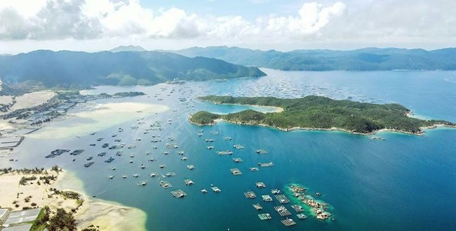 Khánh Hòa: Hướng tới mục tiêu trở thành trung tâm dịch vụ, du lịch biển quốc tế - Ảnh 1.