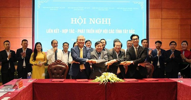 Sơn La, Hòa Bình, Điện Biên và Lai Châu tăng cường hợp tác phát triển du lịch - Ảnh 1.
