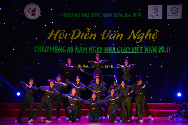 Trường Đại học Văn hóa Hà Nội tổ chức Hội diễn văn nghệ chào mừng 40 năm Ngày Nhà giáo Việt Nam - Ảnh 5.