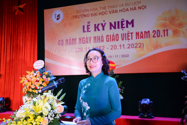 Trường Đại học Văn hóa Hà Nội kỷ niệm 40 năm Ngày Nhà giáo Việt Nam - Ảnh 2.