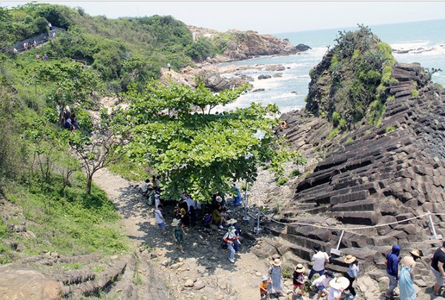 Phú Yên: Nỗ lực hoàn thành chỉ tiêu đón 2 triệu lượt khách - Ảnh 2.