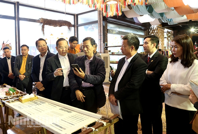 Ninh Bình: Phát triển và quảng bá sản phẩm du lịch bền vững tại các làng nghề truyền thống - Ảnh 1.