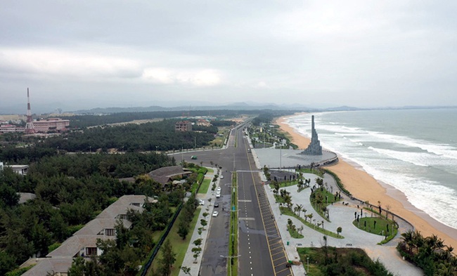 Phú Yên: Tháo gỡ khó khăn trong xây dựng hạ tầng và phát triển sản phẩm du lịch - Ảnh 2.