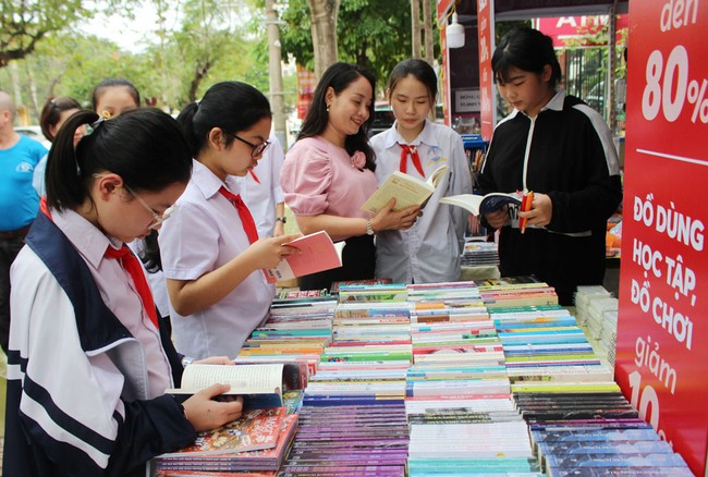 Ban hành Kế hoạch tổ chức Ngày Sách và Văn hóa đọc Việt Nam năm 2022 của Bộ Văn hóa, Thể thao và Du lịch - Ảnh 1.