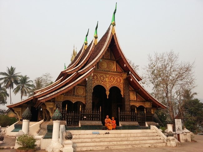 Cố đô Luangprabang lần thứ hai được nhận giải thưởng thành phố du lịch sạch ASEAN - Ảnh 1.