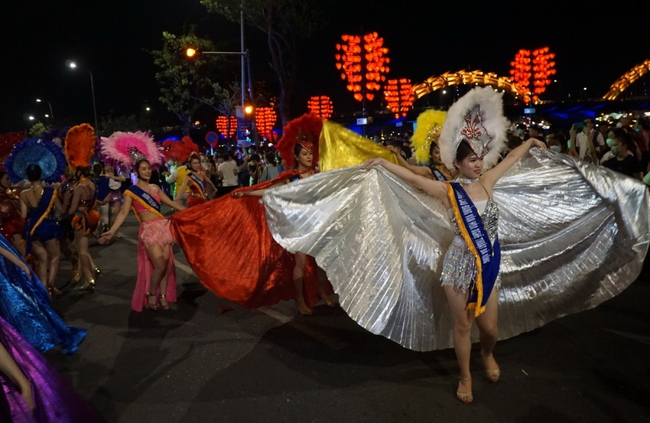 Du lịch Đà Nẵng dần phục hồi từ các lễ hội, sự kiện lớn - Ảnh 2.