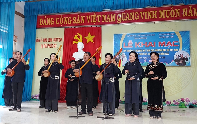 Lâm Đồng: Truyền dạy hát then, đàn tính dân tộc Tày, Nùng - Ảnh 1.
