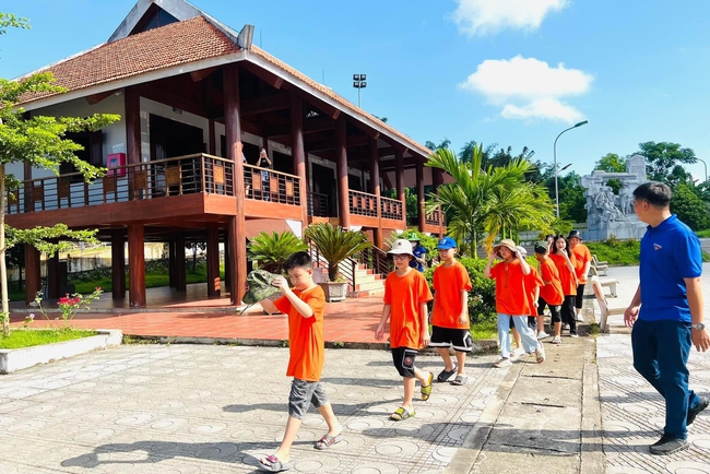 Bắc Kạn: Phát huy giá trị của di tích lịch sử giáo dục truyền thống cho thế hệ trẻ - Ảnh 2.