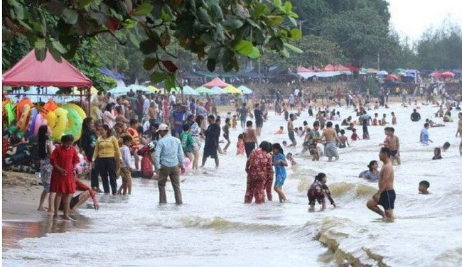 Hơn 1,2 triệu người đi du lịch trong dịp lễ hội truyền thống lớn nhất Campuchia - Ảnh 1.