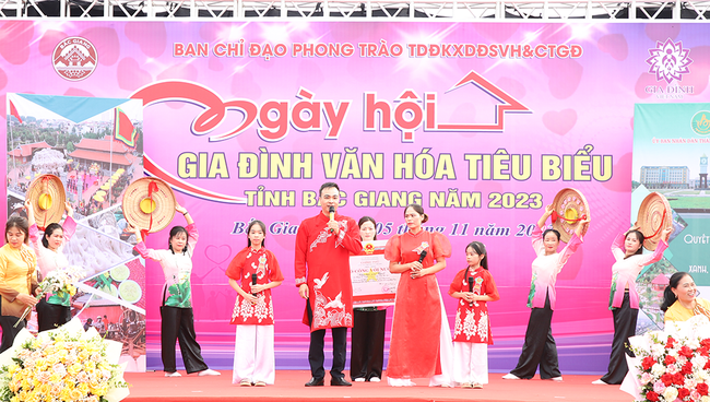 Ngày hội “Gia đình văn hóa tiêu biểu” tỉnh Bắc Giang năm 2023 - Ảnh 3.
