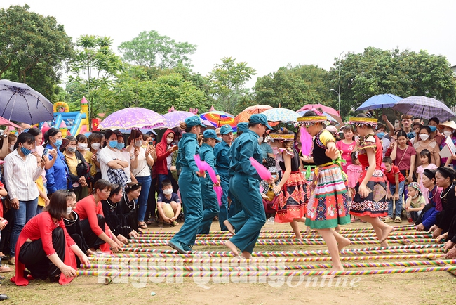 Tuyên Quang: Phát huy vai trò của các tổ, đội văn nghệ quần chúng - Ảnh 1.