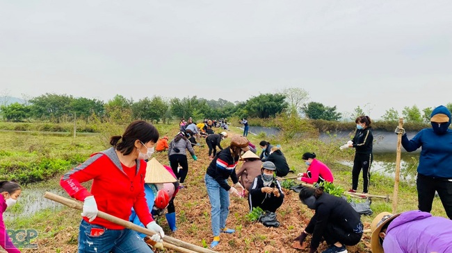 Bắc Giang triển khai thực hiện phong trào “Toàn dân đoàn kết xây dựng đời sống văn hóa” năm 2023 - Ảnh 1.