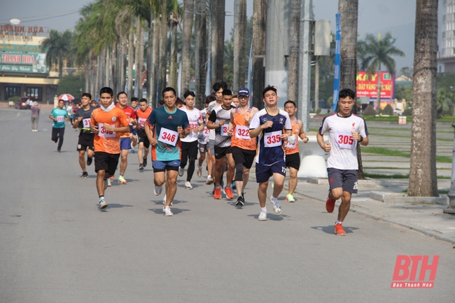 Hướng tới “Ngày chạy Olympic vì sức khỏe toàn dân” tỉnh Thanh Hóa năm 2023 - Ảnh 2.