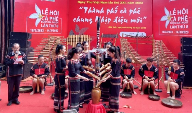 Ngày thơ Việt Nam năm 2023 tại Đắk Lắk: Thành phố cà phê chung nhịp điệu mới - Ảnh 1.