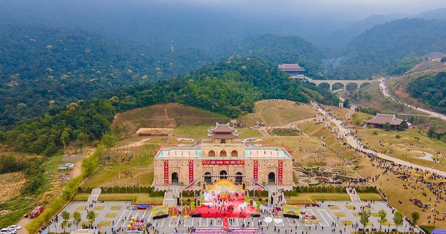 Hơn 400 nghìn du khách đến Bắc Giang trong tuần đầu tháng 2 - Ảnh 1.