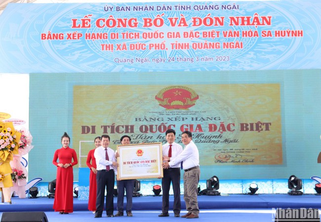 Quảng Ngãi đón bằng xếp hạng di tích quốc gia đặc biệt Văn hóa Sa Huỳnh - Ảnh 1.