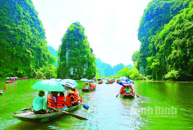 Ninh Bình: Tạo điều kiện cho doanh nghiệp du lịch phát triển bền vững - Ảnh 1.