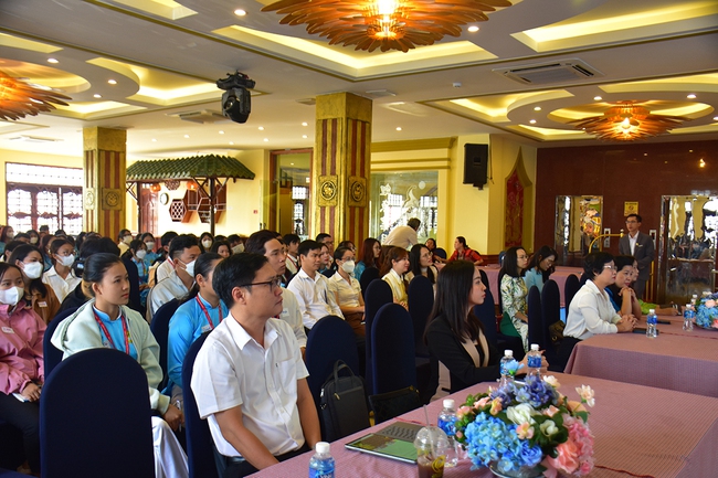 Bình Thuận tập huấn cho đội ngũ Tình nguyện viên phục vụ Năm Du lịch quốc gia 2023 - Ảnh 1.