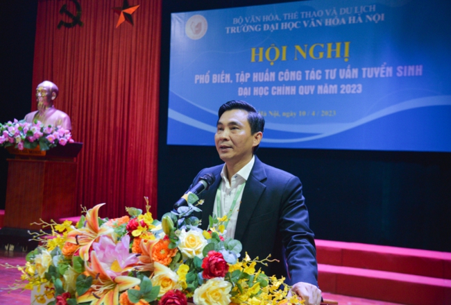 Trường đại học Văn hóa Hà Nội tổ chức Hội nghị phổ biến, tập huấn công tác tư vấn tuyển sinh đại học chính quy năm 2023 - Ảnh 3.