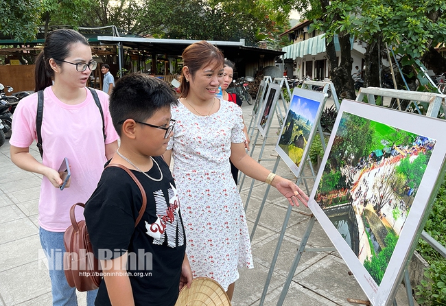 Ninh Bình: Triển lãm ảnh nghệ thuật Mùa vàng Tam Cốc Tràng An - Ảnh 1.