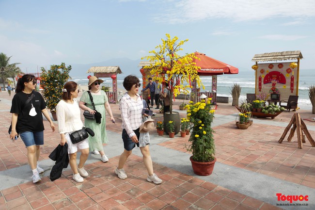 Gần 1 triệu lượt khách du lịch quốc tế đến Việt Nam trong tháng 6 - Ảnh 1.