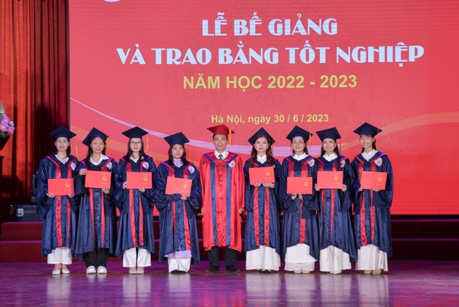 Trường Đại học Văn hóa Hà Nội: Bế giảng và trao bằng tốt nghiệp năm học 2022-2023 - Ảnh 5.