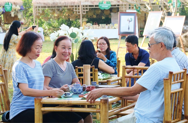 Thừa Thiên Huế: Không ngừng làm mới sản phẩm du lịch - Ảnh 1.