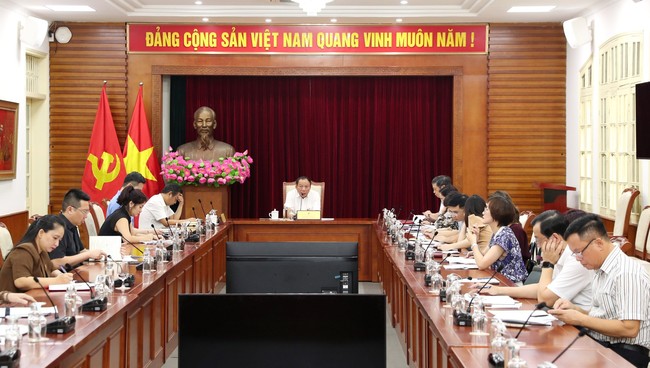 Bộ trưởng Nguyễn Văn Hùng: Thể hiện rõ nét, nổi bật những &quot;điểm sáng&quot; của đất nước thông qua nghệ thuật - Ảnh 1.
