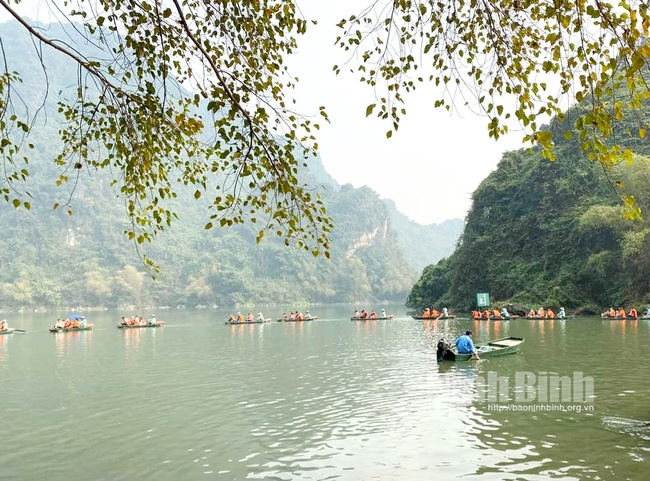 HĐND tỉnh Ninh Bình ban hành một số chính sách hỗ trợ phát triển du lịch - Ảnh 1.