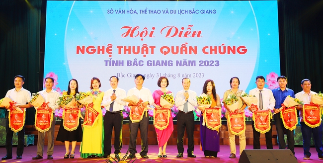 Hội diễn Nghệ thuật quần chúng tỉnh Bắc Giang năm 2023 - Ảnh 1.