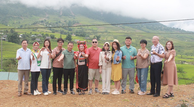 Lai Châu: Khảo sát sản phẩm du lịch “Hành trình kết nối vùng di sản ruộng bậc thang quốc gia Tây Bắc” - Ảnh 3.