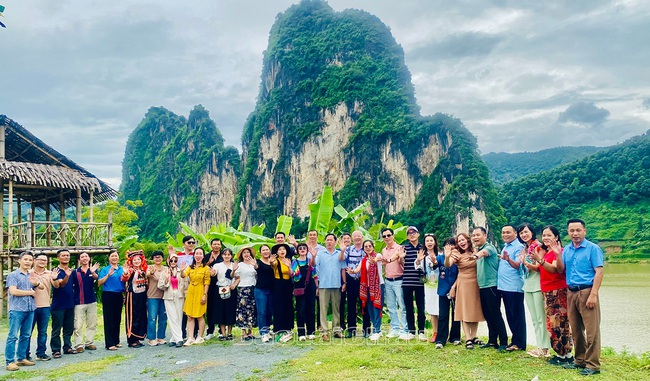 Lai Châu: Khảo sát sản phẩm du lịch “Hành trình kết nối vùng di sản ruộng bậc thang quốc gia Tây Bắc” - Ảnh 5.