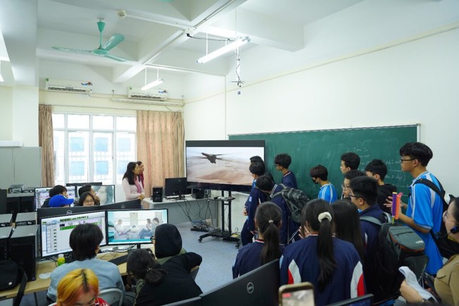 Trường Đại học Sân khấu - Điện ảnh Hà Nội tổ chức hoạt động trải nghiệm hướng nghiệp cho học sinh Trường Phổ thông dân lập Hermann Gmeiner - Ảnh 7.