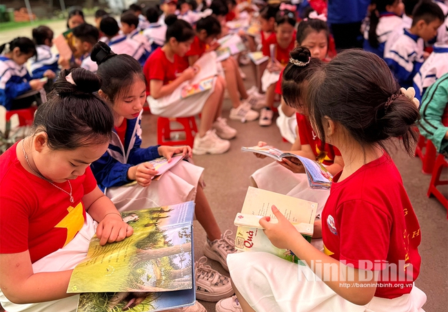 Ninh Bình: Tổ chức Ngày sách và văn hóa đọc Việt Nam tại Trường Tiểu học Như Hòa - Ảnh 1.