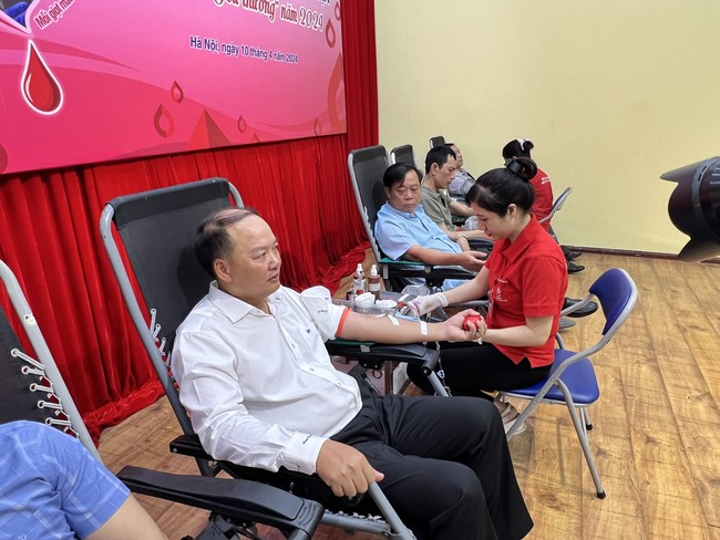 Công đoàn Khối Tham mưu quản lý nhà nước tổ chức ngày hội Hiến máu tình nguyện 